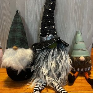 Gnomes, different mix of fall and Halloween gnomes, fall decor, Halloween decor